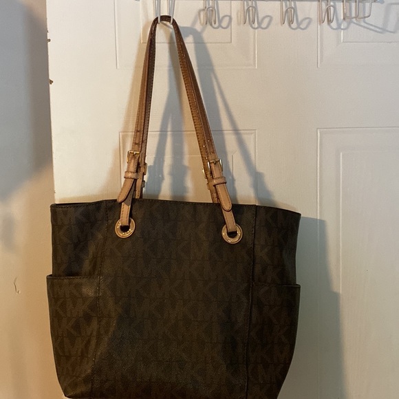 Michael Kors Bag - Picture 3 of 13